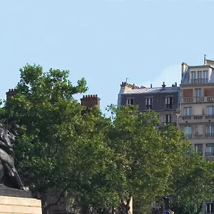 Hotel Du Lion, París