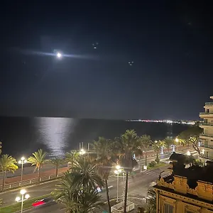 https://apartment-le-miramar.fr-provencehotel.com
